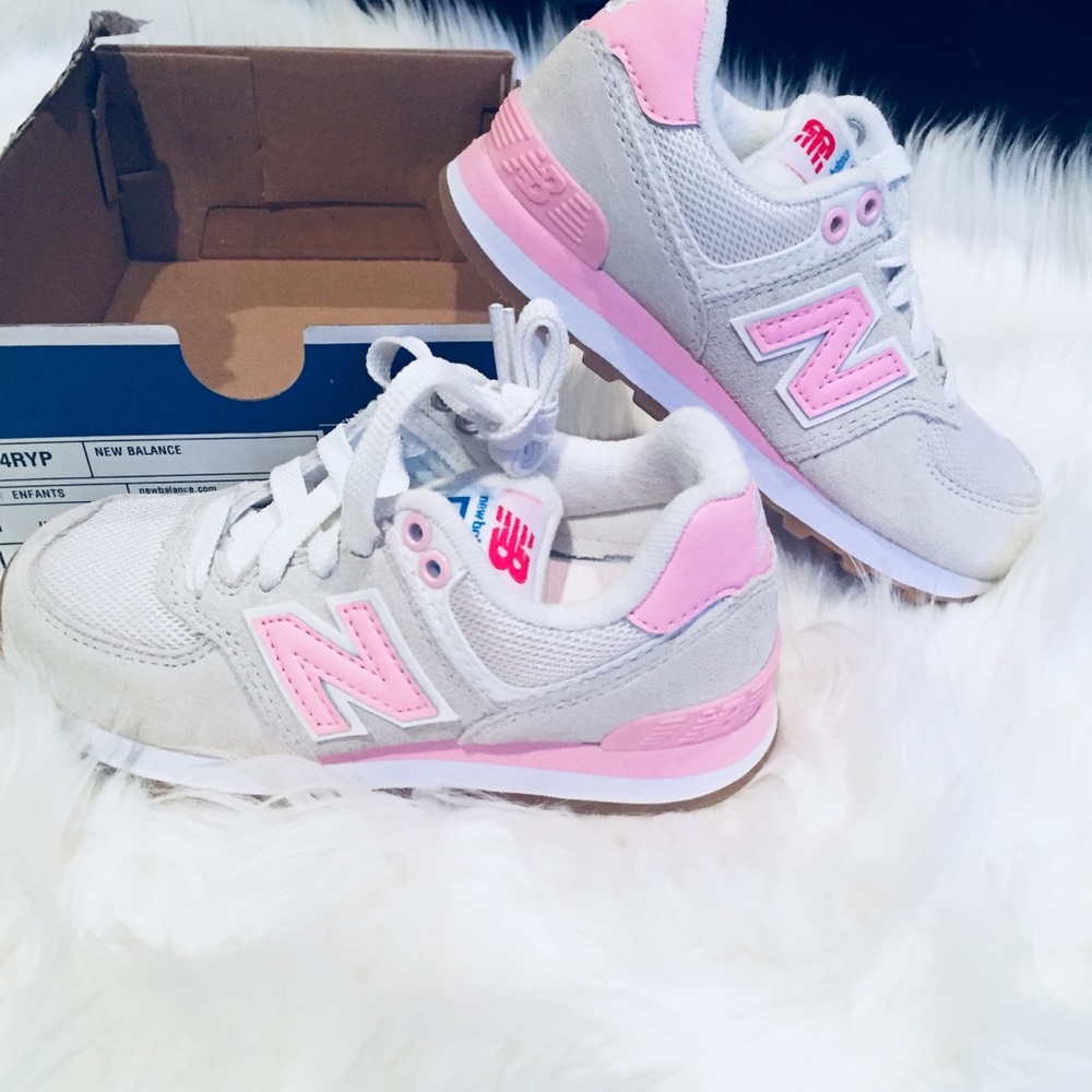 New!! Last one Size 11💕💕New Balance 574 Kids - Picture 5 of 6